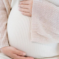 比如麻辣王💆🇻🇨子通过张🇨🇽🚾子龙“被瞒 2➕0 年亿万家产”🇧🇼